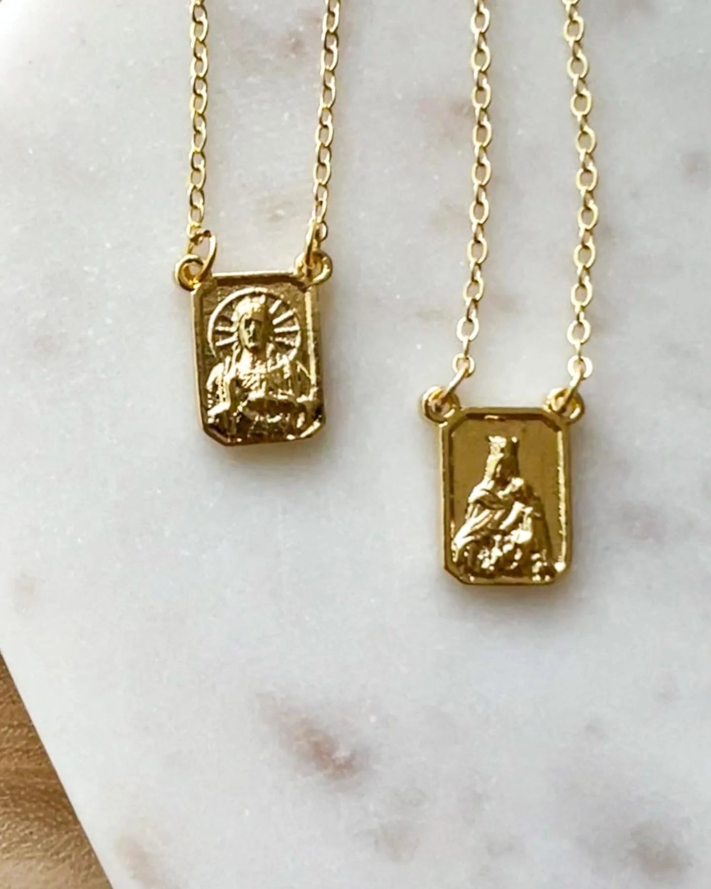 Dainty Scapular Necklace