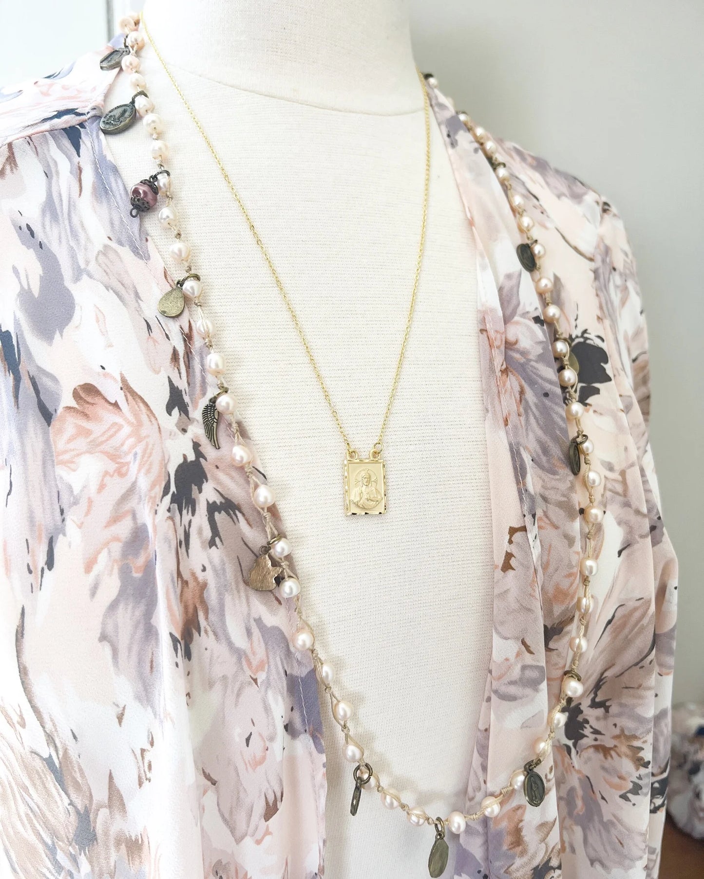 Dainty Scapular Necklace