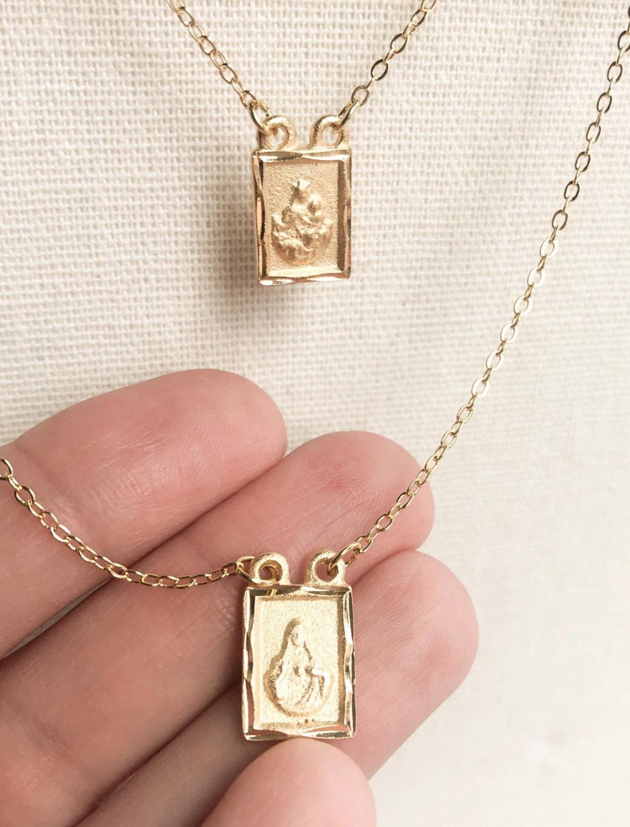 Dainty Scapular Necklace