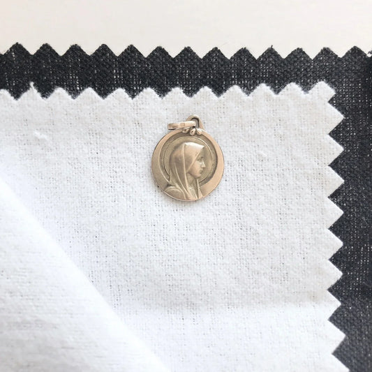 How to Protect Sterling Silver Jewelry