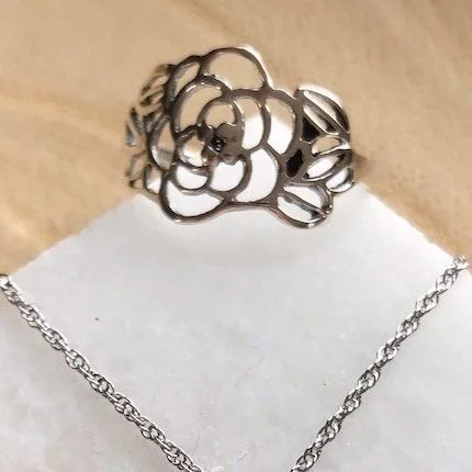 Cutout Floral Ring